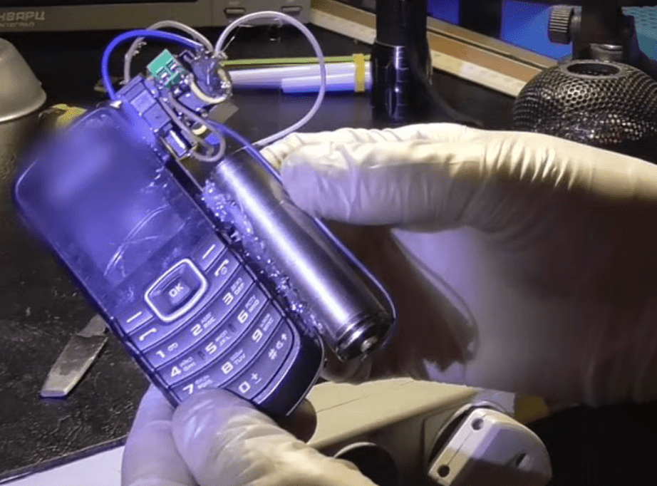 Полиция задержала мужчину, который сжег в Киеве 12 военных автомобилей