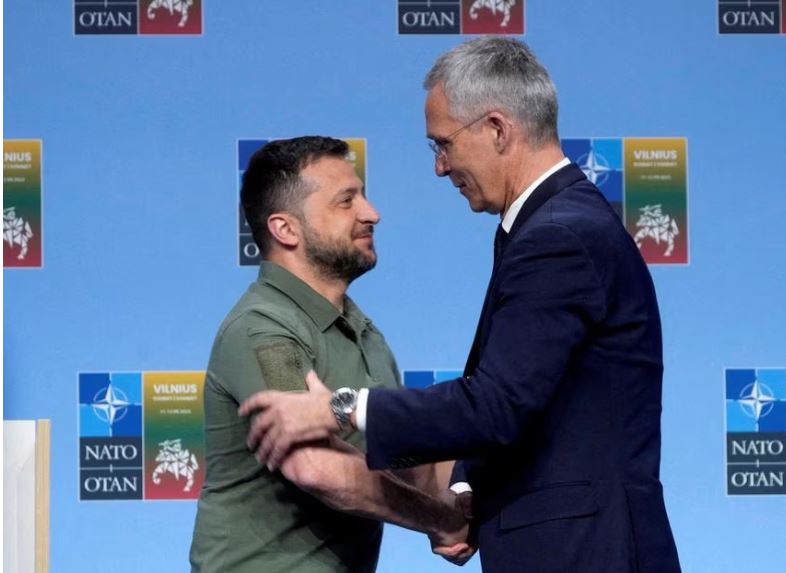 Столтенберг подчеркнул, что Украина будет сама выбирать время мирных переговоров