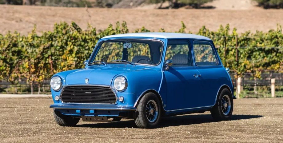 Раритетный Mini Cooper 60-х превратили в 300-сильный электромобиль (фото)