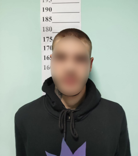 В Киеве двое мужчин из-за обиды на соседа повредили восемь припаркованных авто2