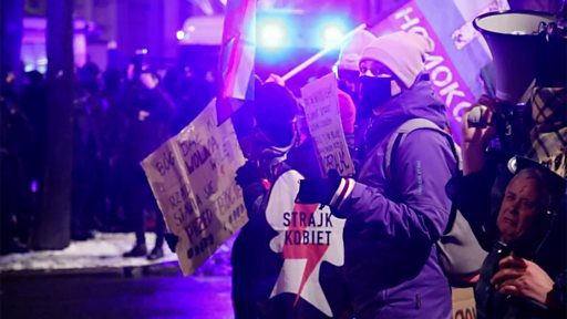 Запрет абортов в Польше: впервые осуждена активистка, помогавшая женщине прервать беременность