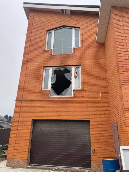 Россияне атаковали Киевщину баллистическими ракетами: повреждены дома2