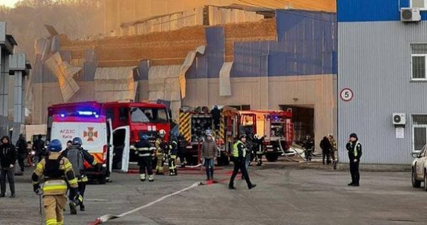 В Киеве из-под завалов достали еще двое погибших0