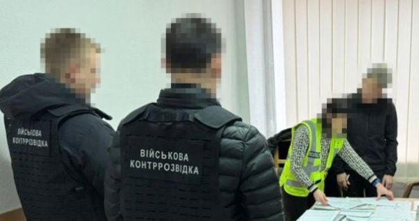 "Переписал" на женщину квартиры и элитный автопарк: СБУ разоблачила на коррупции чиновника Минобороны