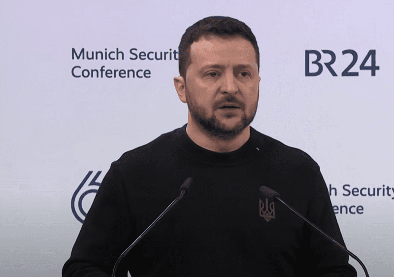 Зеленский призвал восполнить дефицит оружия на Мюнхенской конференции по безопасности