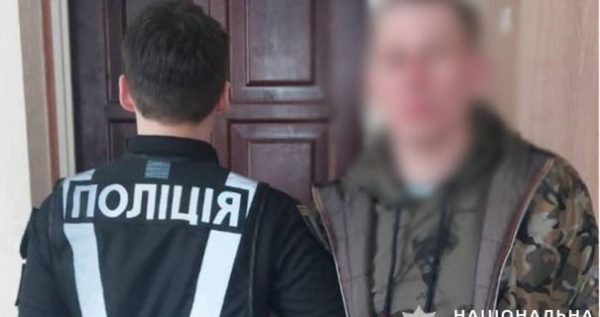 В Киеве мужчина жестоко избил металлической палкой охранника супермаркета0