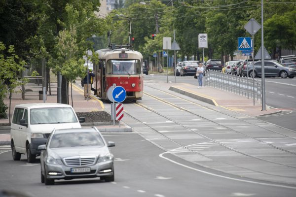 В Киеве на Дегтяревском путепроводе завершили ремонтные работы: как теперь выглядит развязка8