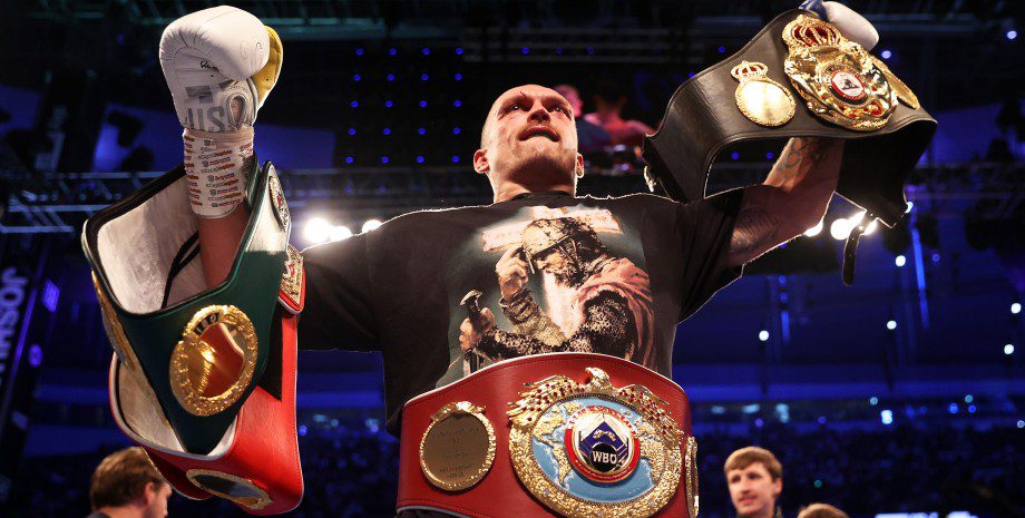 Александр Усик отказался от пояса IBF