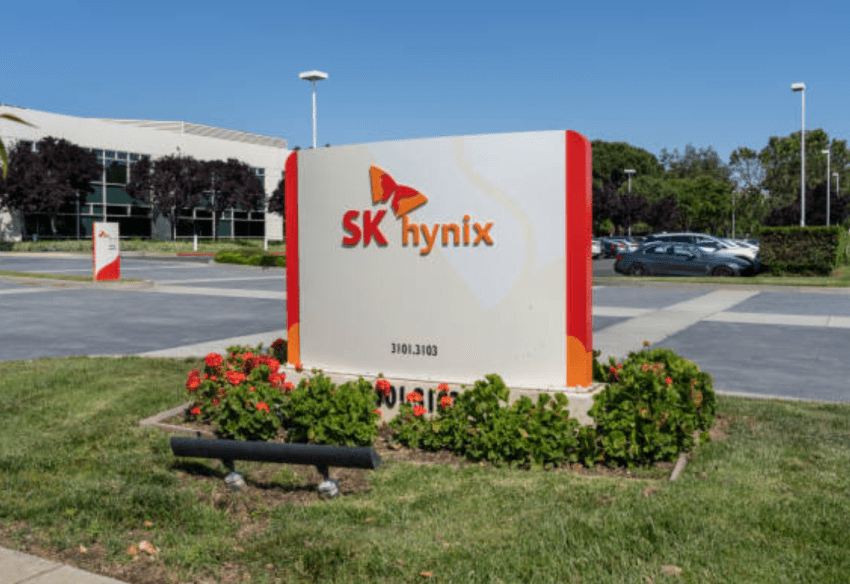 Южнокорейская компания по чипам SK Hynix инвестирует в ИИ, чтобы компенсировать прошлогодние убытки