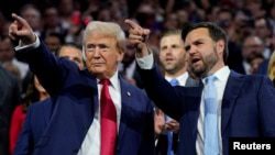 Как американцы относятся к выбранному Трампом кандидату в вице-президенты?0