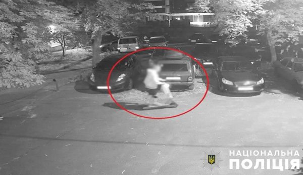 В Киеве задержали российского агента, который поджигал автомобили военных1