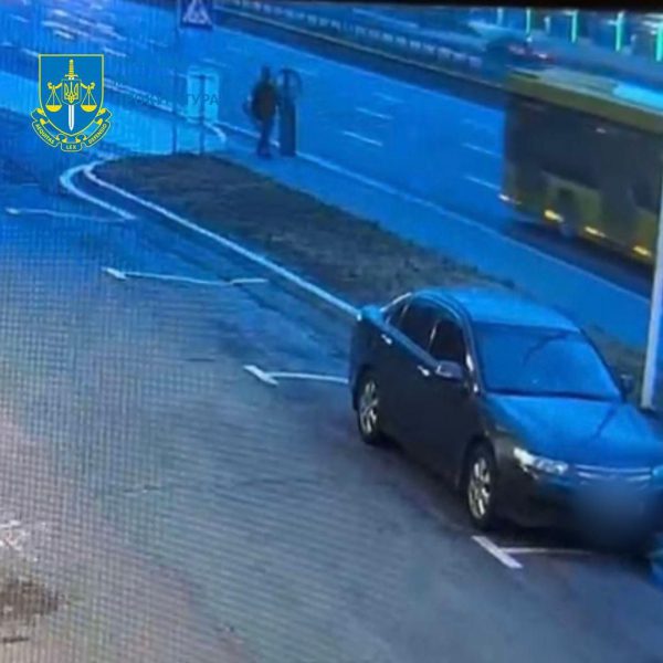 В Киеве мужчина с ружьем застрелил человека на заправке, преступник уже задержан3