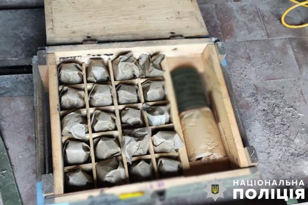 В Киеве перекрыли канал сбыта оружия и взрывчатки: изъят арсенал на 1,7 млн грн5