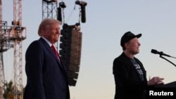 Бейонсе поддержала Харрис, Маск выделил 44 миллиона в поддержку Трампа2