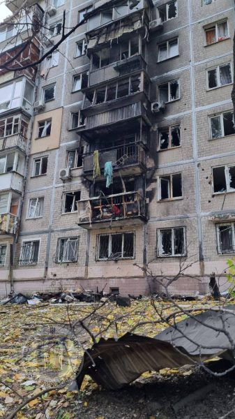 В результате ночной дроновой атаки на Киев пострадали девять человек9