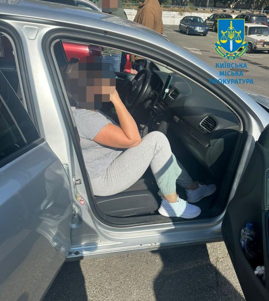 Заплыв на матрасе в Молдову за 11 тыс. евро: в Киеве задержали организатора схемы для уклонистов1