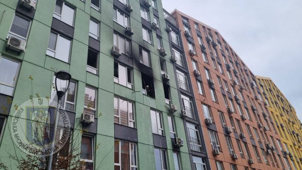 Пожар в киевской многоэтажке после атаки дронов: в КГВА уточнили информацию1