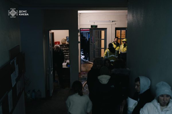 В центре Киева горело общежитие5