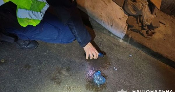 Двое подростков устроили взрыв на паркинге в Киеве0