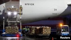 США приостанавливают программы помощи другим странам0