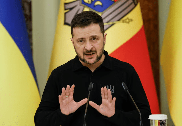 Трамп может прекратить войну только в случае включения Украины в переговоры, заявил Зеленский