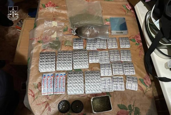 В Киевское СИЗО поставляли наркотики для арестантов: прокуратура разоблачила преступную группу2