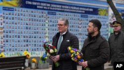 Кир Стармер и Владимир Зеленский у Стены Памяти. Киев, 16 января 2025 г.