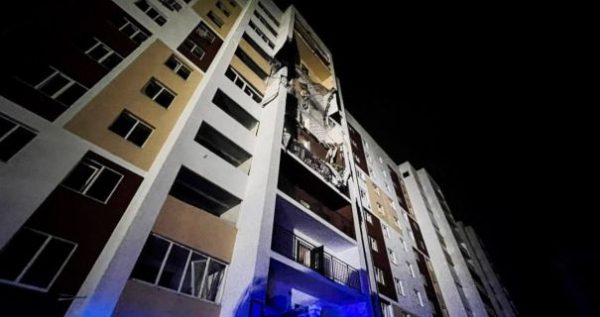 Враг атаковал Киевщину БПЛА: целью окупантов стала жилая 9-этажка0