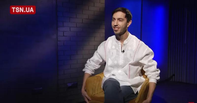 Звезда "Лиги смеха" Иван Люленов объяснил, почему пока не планирует идти под венец с возлюбленной