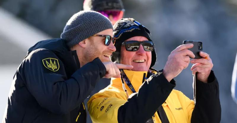 Принц Гарри появился на "Играх непокоренных" в куртке с шевроном украинской бригады