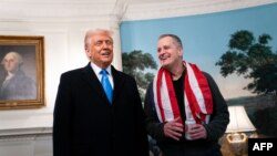 Дональд Трамп встретился с Марком Фогелем, освобожденным Россией американцем2
