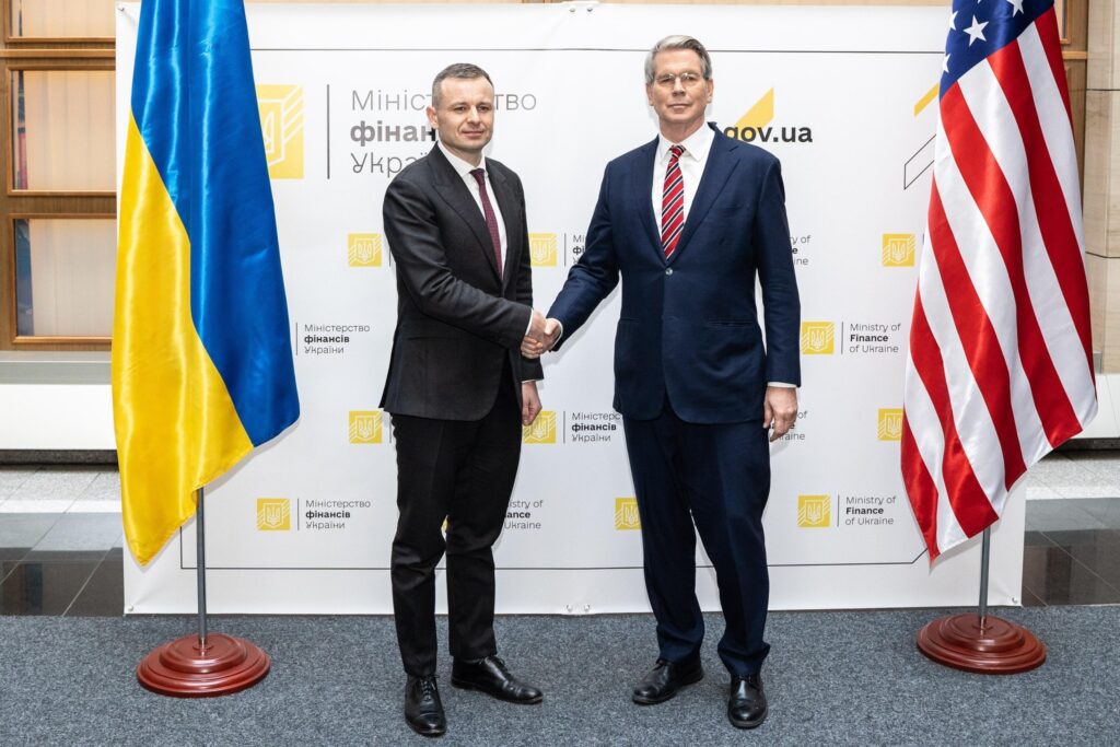 Министры финансов Украины и США провели встречу в Киеве
