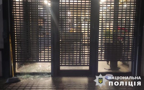 Пожар и поврежденные дома: оккупанты в очередной раз атаковали Киевщину1