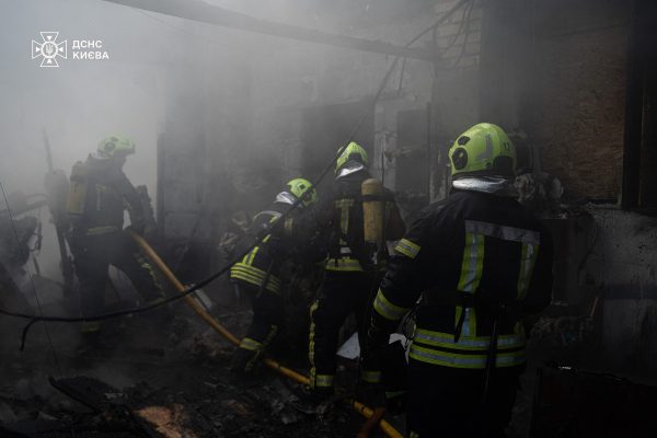 В Киеве произошел пожар на СТО2