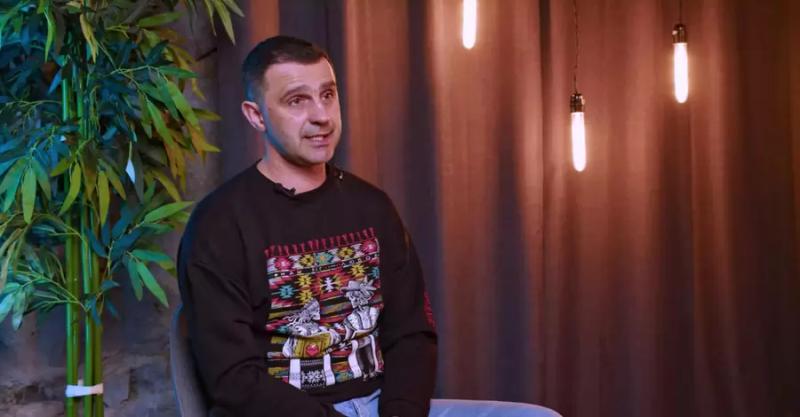 Звезда "VIP Тернопіль" Тарас Стадницкий рассказал, как познакомился с женой: Общались в ICQ