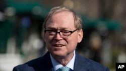 Министр торговли США: Трамп не планирует смягчать тарифы1