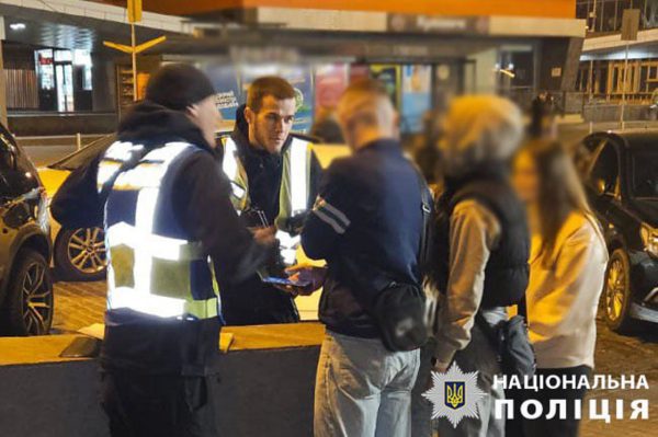 Полиция проверяет развлекательные заведения Киева: кого ищут3