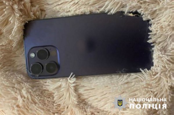 Украл iPhone — грозит 8 лет тюрьмы: в Киеве мужчине объявили подозрение2