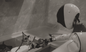 Китайские гуманоидные роботы учатся выполнять домашние дела