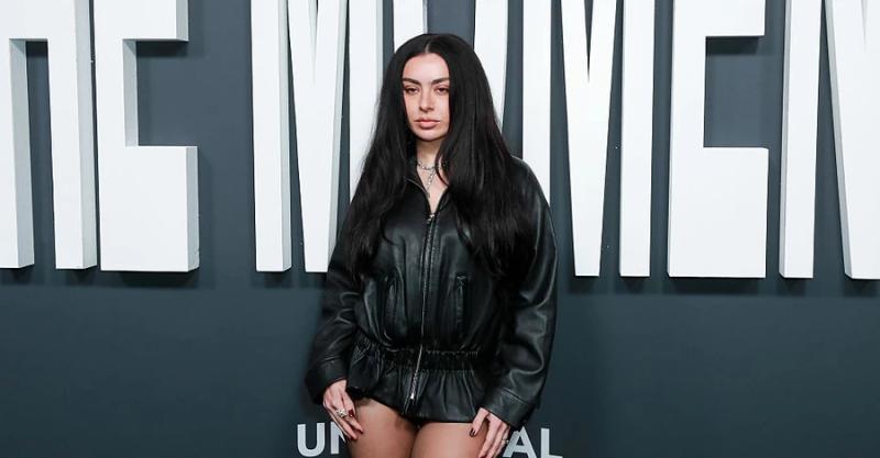 Charli XCX заявила о поддержке Украины после посещения вечеринки, организованной россиянкой