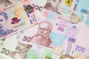 Кабмин выделяет 7,7 млрд грн на жилье для переселенцев с оккупированных территорий